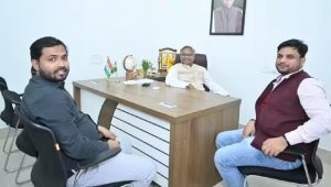 Khan Sir:खान सर पहुंचे जदयू नेता के घर,सियासी गलियारे में चर्चा तेज़