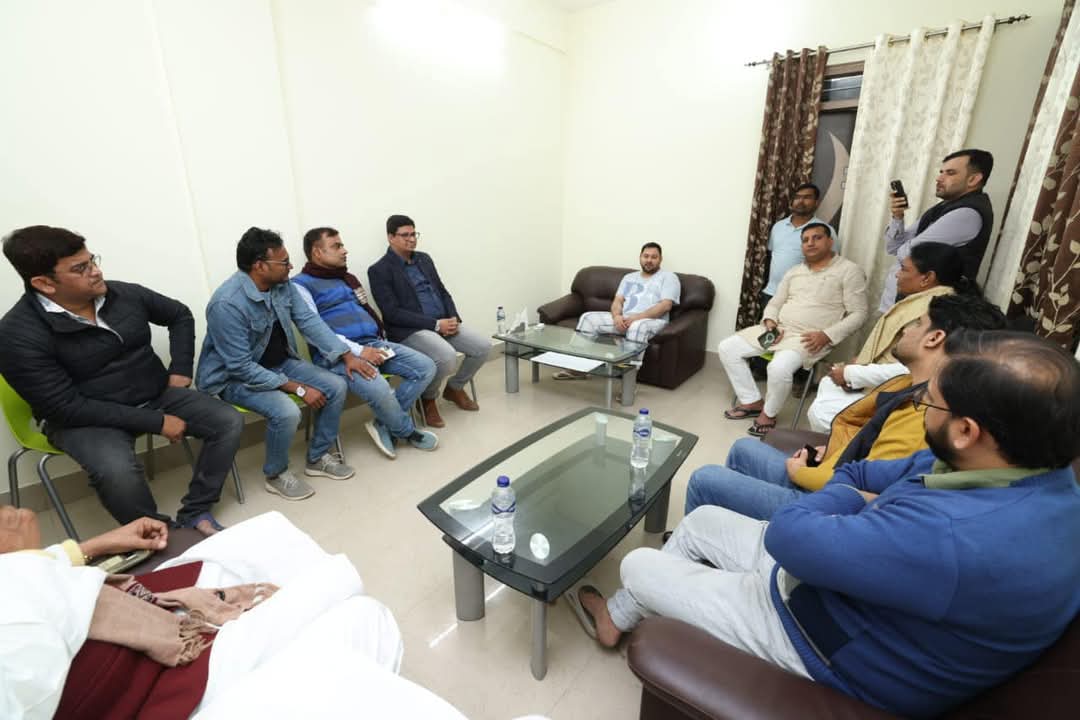 मुस्लिम बुद्धिजीवियों के प्रतिनिधिमंडल की नेता प्रतिपक्ष तेजस्वी यादव से मुलाकात
