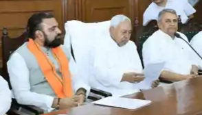 नीतीश कुमार की संभावित कैबिनेट सूची और NDA नेताओं की बैठक की तस्वीर।