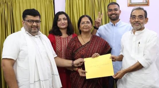 Dipak Prakash taking charge as Bihar Panchayati Raj Minister news image