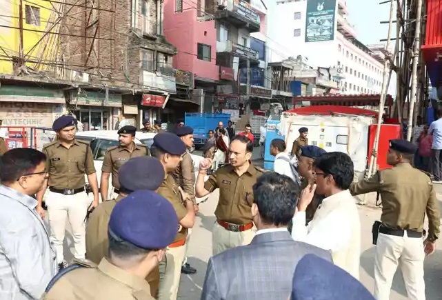 Bulldozer drive begins in Patna to remove illegal encroachments from major roads and markets.