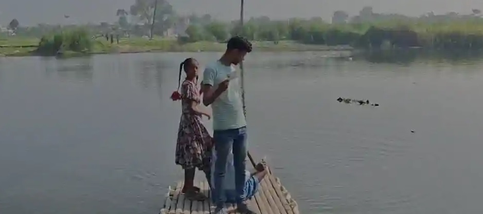 Voters in Raghopur Vaishali travel by makeshift foam and bamboo boat to cast their votes during Bihar Election 2025
