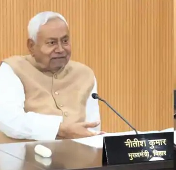 CM Nitish Kumar reviewing vigilance and cabinet secretariat departments, giving directions for corruption-free Bihar