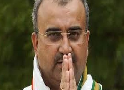 Bihar minister Mangal Pandey addressing media while criticizing Mamata Banerjee.