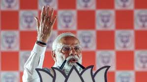 प्रधानमंत्री नरेंद्र मोदी औरंगाबाद की जनसभा में किसान सम्मान निधि ₹9,000 करने का ऐलान करते हुए