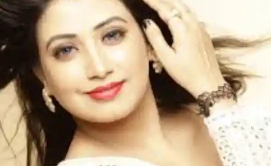 भोजपुरी अभिनेत्री अन्नपूर्णा उर्फ अमृता हत्या मामले में फॉरेंसिक जांच और पुलिस जांच टीम की कार्रवाई।