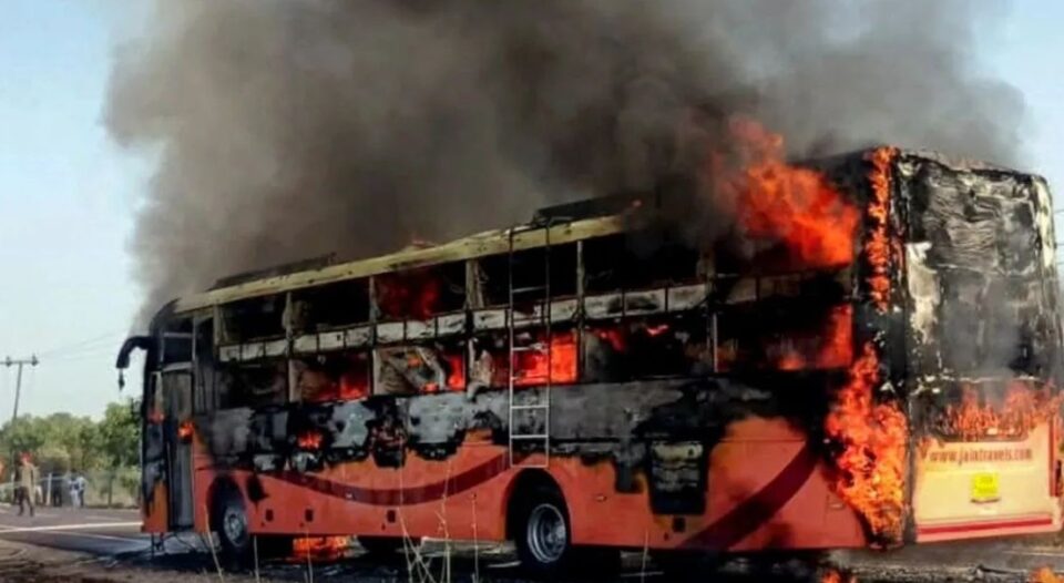 Tourist bus catches fire near Delhi Kashmiri Gate, 15 passengers escape safely